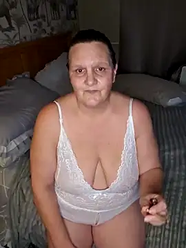 MissQueenBeex online show from 01-15-26, 08:45