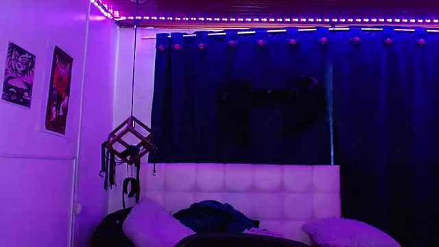 Snapshot of goth_minerva chatting on 11-18-25, 02:32 goth minerva online show from 11-18-25, 02:32