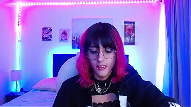 Snapshot of goth_minerva chatting on 12-05-25, 01:31 goth minerva online show from 12-05-25, 01:31