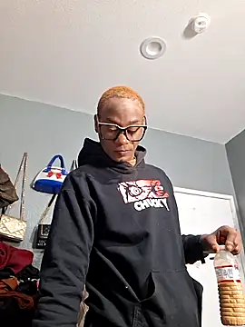 Snapshot of ItsBarbieBitcxxxx69 chatting on 10-17-25, 02:48 ItsBarbieBitcxxxx69 online show from 10-17-25, 02:48