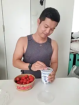 Snapshot of woonee827372 chatting on 10-04-25, 06:44 woonee827372 online show from 10-04-25, 06:44