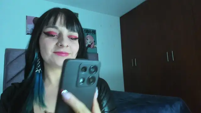 KARINNA  RAVEN online show from 11-17-25, 10:59