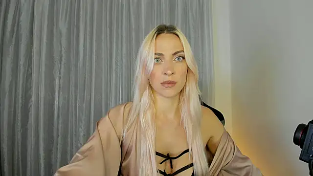 Snapshot of _Miss_Valentina_ chatting on 04-07-26, 04:18 Miss Valentina online show from 04-07-26, 04:18