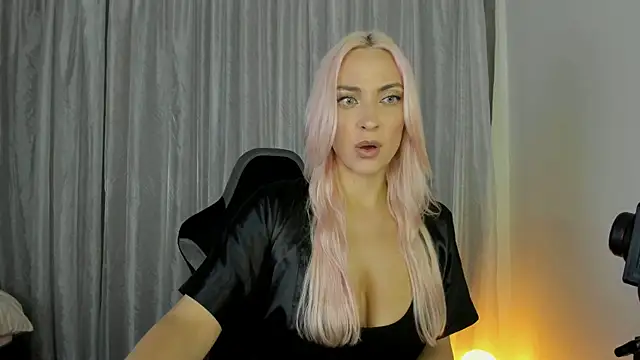 Snapshot of _Miss_Valentina_ chatting on 04-22-26, 04:52 Miss Valentina online show from 04-22-26, 04:52