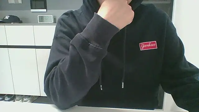 Snapshot of nole_china7 chatting on 10-15-25, 12:33 nole china7 online show from 10-15-25, 12:33