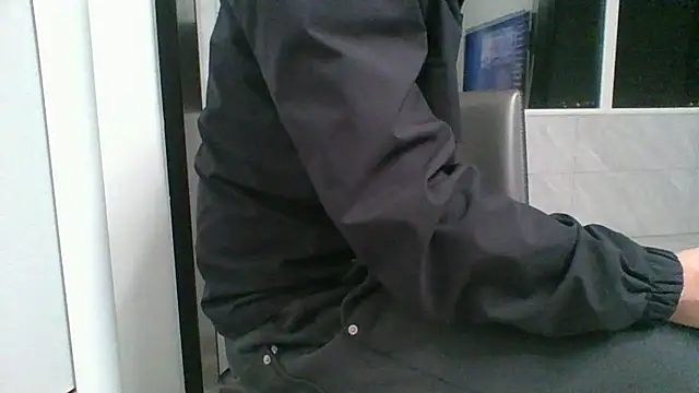 Snapshot of nole_china7 chatting on 10-20-25, 01:55 nole china7 online show from 10-20-25, 01:55