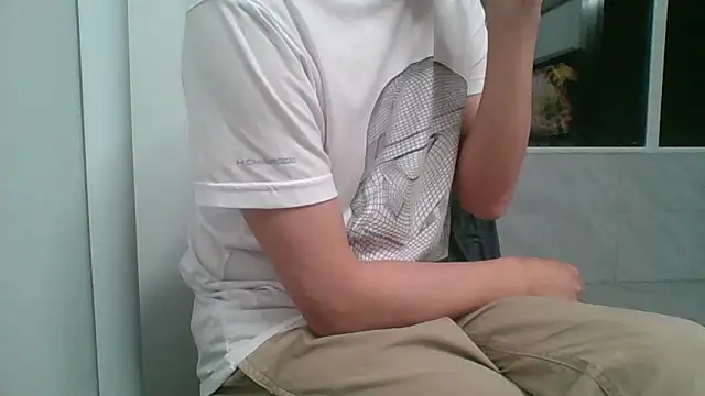 Snapshot of nole_china7 chatting on 12-05-25, 01:20 nole china7 online show from 12-05-25, 01:20