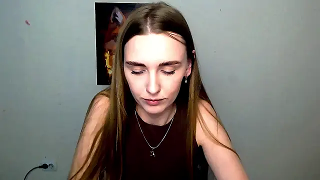 Snapshot of Doll_Angelina chatting on 06-05-26, 06:52 Doll Angelina online show from 06-05-26, 06:52