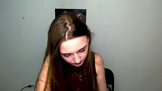Snapshot of Doll_Angelina chatting on 06-12-26, 06:12 Doll Angelina online show from 06-12-26, 06:12