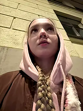 bambi lu online show from 10-18-25, 05:46