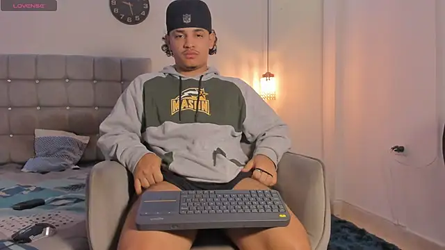 samxx muscle online show from 12-01-25, 02:00