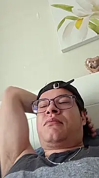 Snapshot of TimiidoSP011 chatting on 11-17-25, 06:03 TimiidoSP011 online show from 11-17-25, 06:03