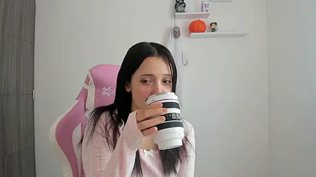 Snapshot of ImBunnyNova chatting on 10-15-25, 01:55 ImBunnyNova online show from 10-15-25, 01:55