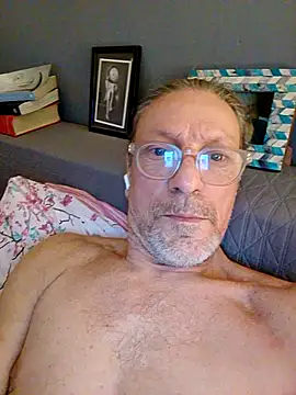 Snapshot of Deddyitalia3p chatting on 12-04-25, 09:23 Deddyitalia3p online show from 12-04-25, 09:23