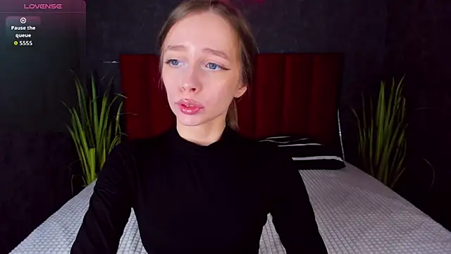 Amy Waynee online show from 11-02-25, 05:04