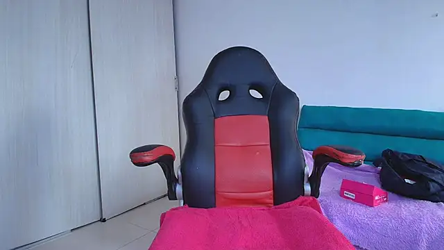 lovehotpink online show from 11-28-25, 08:11