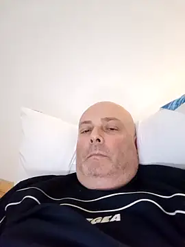 Alexis Bull online show from 03-19-25, 02:46