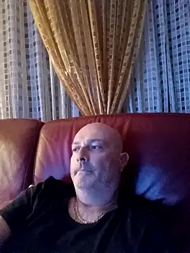 Alexis Bull online show from 10-15-25, 10:21