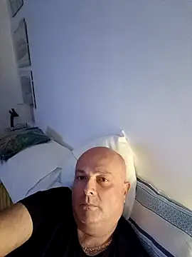 Alexis Bull online show from 12-15-25, 12:37