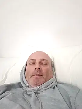 Alexis Bull online show from 02-11-26, 03:06