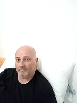 Alexis Bull online show from 04-23-26, 01:13