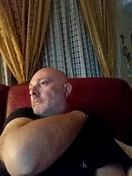 Alexis Bull online show from 04-25-26, 10:51