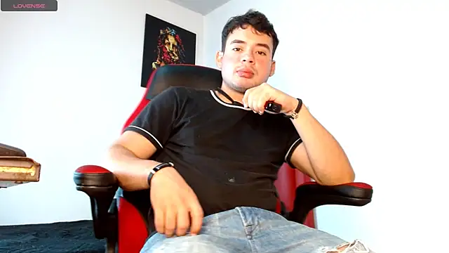 Snapshot of tylertears chatting on 03-21-25, 03:33 tylertears online show from 03-21-25, 03:33