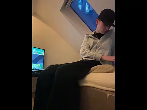 Snapshot of colar55x chatting on 02-05-26, 05:06 colar55x online show from 02-05-26, 05:06