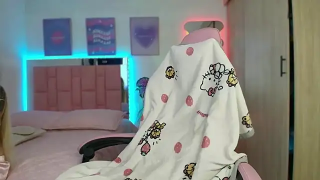 Snapshot of lunesweet chatting on 09-27-25, 09:20 lunesweet online show from 09-27-25, 09:20