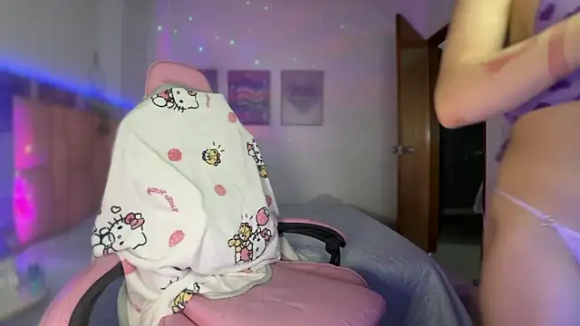 lunesweet online show from 02-10-26, 03:21