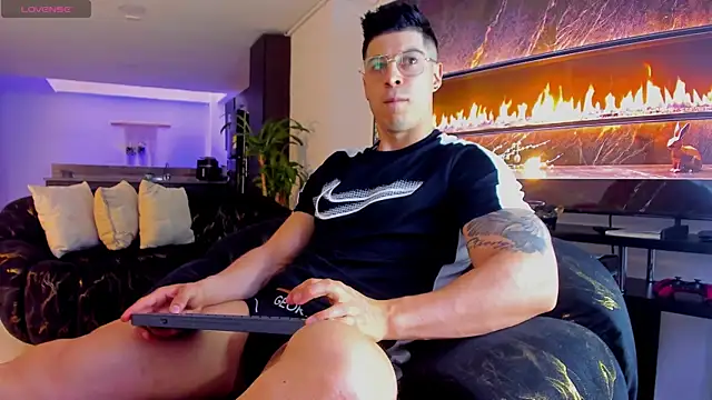 Lukas Green online show from 04-27-26, 07:01