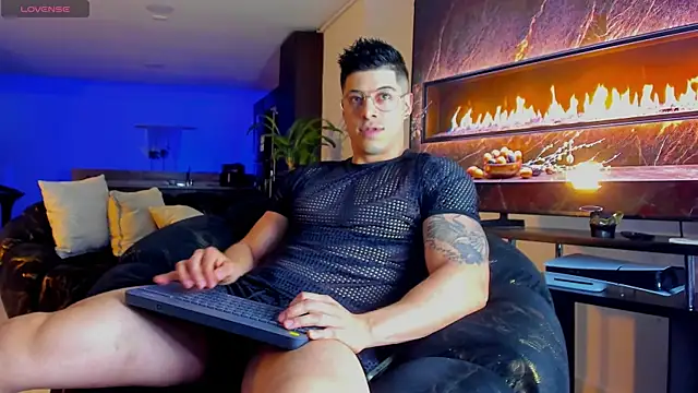 Lukas Green online show from 04-28-26, 05:12