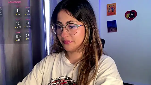 Snapshot of emma__bell_ chatting on 09-13-25, 12:49 emma bell online show from 09-13-25, 12:49