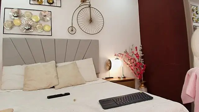 im eli1 online show from 02-25-26, 07:34