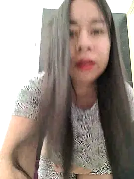 Snapshot of Yuli_Mars chatting on 04-23-26, 02:30 Yuli Mars online show from 04-23-26, 02:30