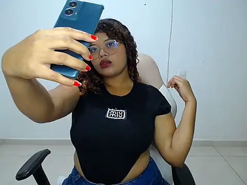 natalietits1 online show from 12-18-25, 04:29