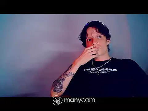 Snapshot of santihot089 chatting on 05-13-26, 01:25 santihot089 online show from 05-13-26, 01:25