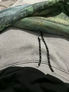 tipetto06 online show from 03-19-25, 08:11