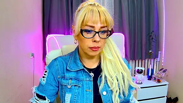 KatrinaCharm online show from 09-15-25, 06:02