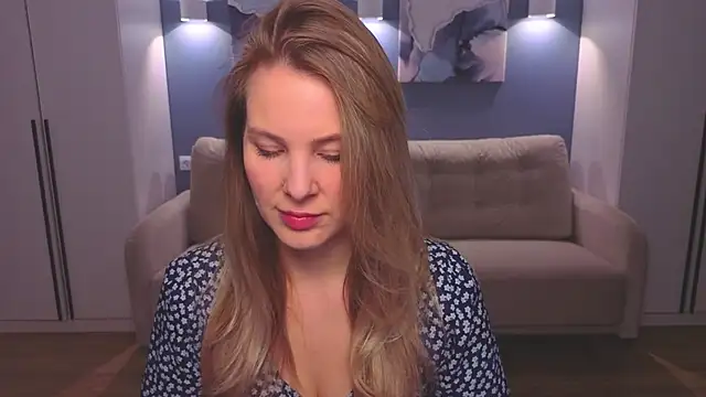 MelanieBennett online show from 03-03-26, 06:19