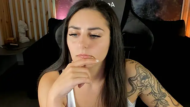 ValeriiMills online show from 09-19-25, 02:40