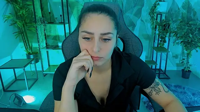 ValeriiMills online show from 11-03-25, 02:51