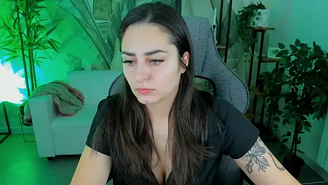 Snapshot of ValeriiMills chatting on 01-07-26, 02:30 ValeriiMills online show from 01-07-26, 02:30