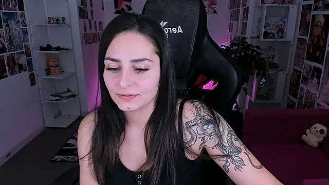 Snapshot of ValeriiMills chatting on 01-13-26, 02:44 ValeriiMills online show from 01-13-26, 02:44