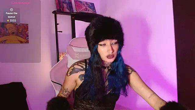 Snapshot of SharaRoss1 chatting on 11-04-25, 03:38 SharaRoss1 online show from 11-04-25, 03:38