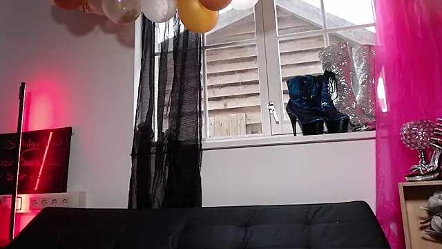 Snapshot of siswett chatting on 03-14-25, 02:08 siswett online show from 03-14-25, 02:08