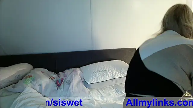 Snapshot of siswett chatting on 12-05-25, 01:09 siswett online show from 12-05-25, 01:09