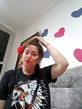 lunadicty online show from 02-16-25, 01:03