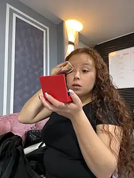 Snapshot of AmmberJones chatting on 11-19-25, 12:16 AmmberJones online show from 11-19-25, 12:16