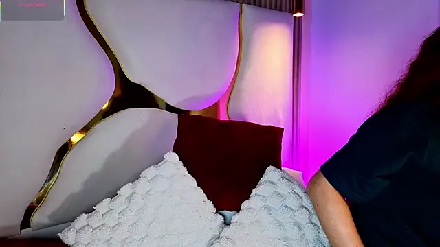 AmmberJones online show from 01-10-26, 12:07